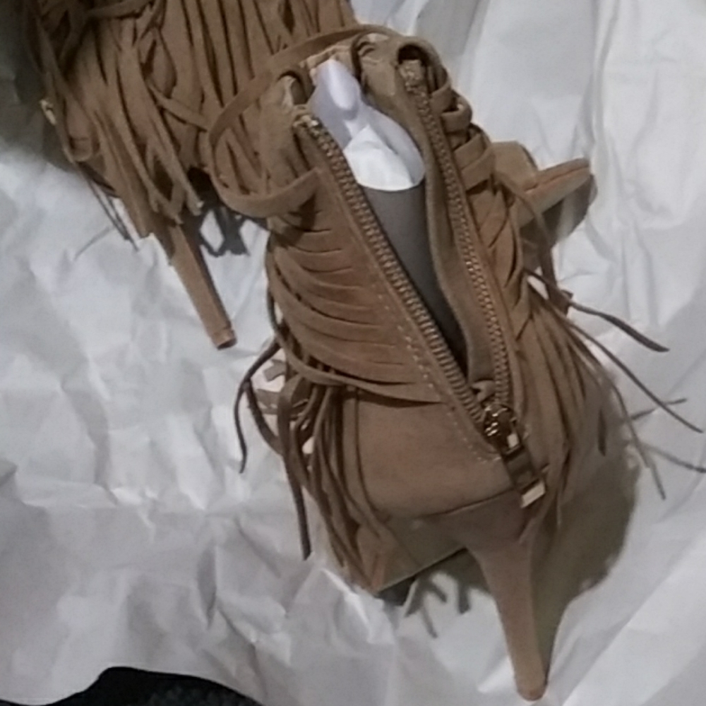 Shoes - Picture 2 of 3